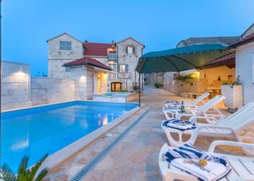 Holiday home Škrika with heated pool