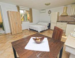 Studio Apartment Komin