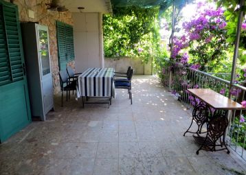 VIOLA - Fully Furnished & Terraced - Center!