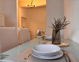 Apartment Tomo With Balcony