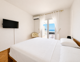 Ferienwohnung Sea View One-Bedroom Apartment with Large Terrace
