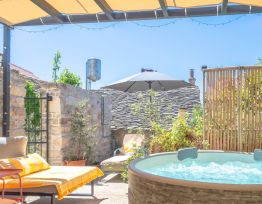 Studio Apartment Lemon garden Sara Bol