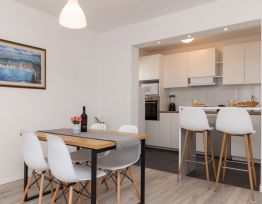 Apartment Two Flowers Luxury Apartment