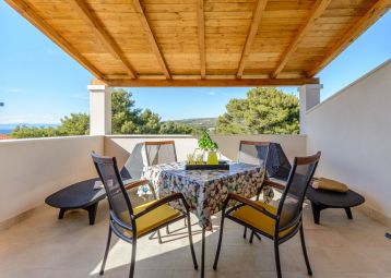 VESNA UVALA MAKARAC 1