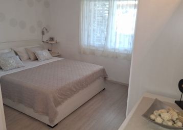 with loggia terrace and king size bad 2