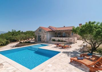 Holiday home Glavica