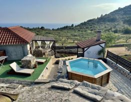 Vacation House Olive House Rezo