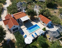 Vacation House Casa Karlena countryside getaway