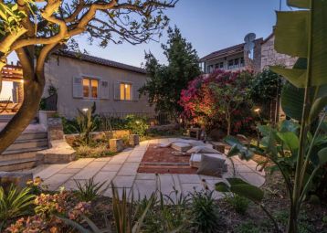 Flores Secret Garden - The House