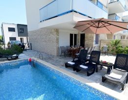 Villa Tisa, Privlaka