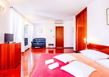 comford double room with sea view