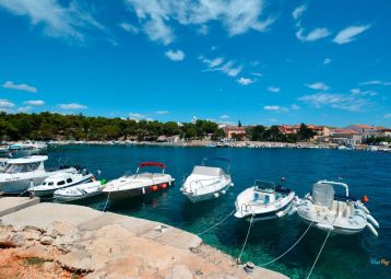 Mandre, Island Pag | Apartments | Bay & Beach