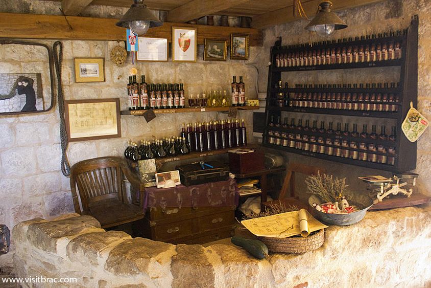 Muzej uja, Škrip | Povijest maslinovog ulja na otoku Braču